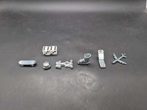 2009 monopoly game - monopoly, tokens